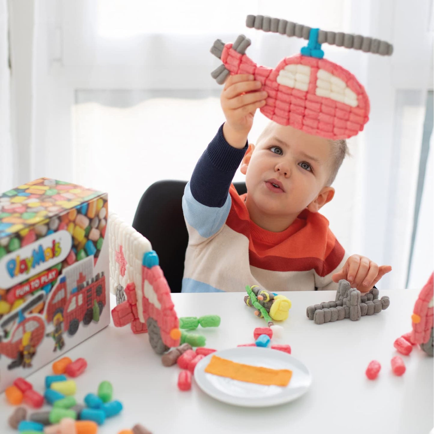 Playmais Fun to Play Firetruck Craft Set for Children from 3 Years I Educational Toy with More Than 500, 4 templates & Instructions I Natural Toy I Promotes Creativity & fine Motor Skills